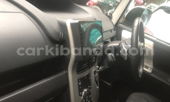 Buy New Toyota Voxy White Car in Kampala in Uganda Buy New Toyota Voxy White Car in Kampala in Uganda