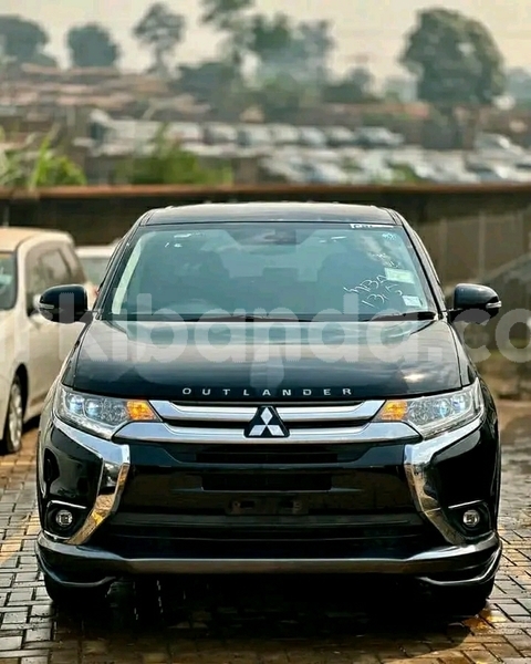 Big with watermark mitsubishi outlander uganda kampala 26250