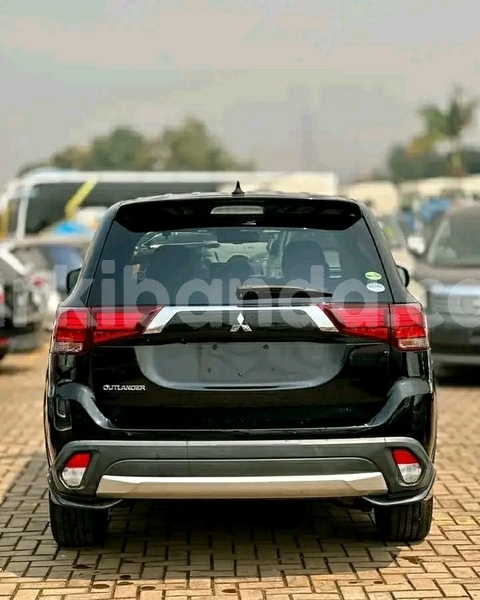 Big with watermark mitsubishi outlander uganda kampala 26250