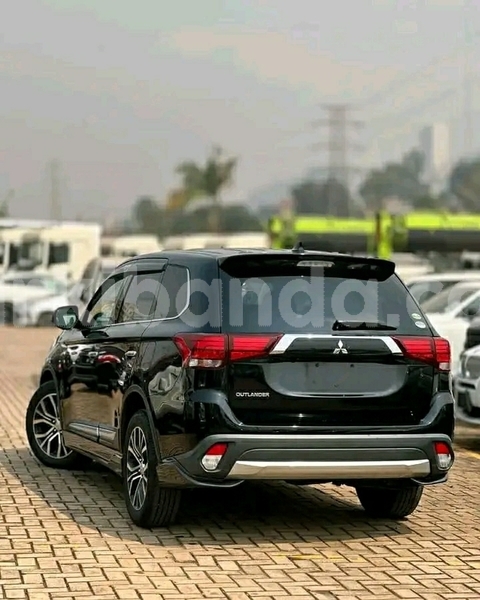 Big with watermark mitsubishi outlander uganda kampala 26250