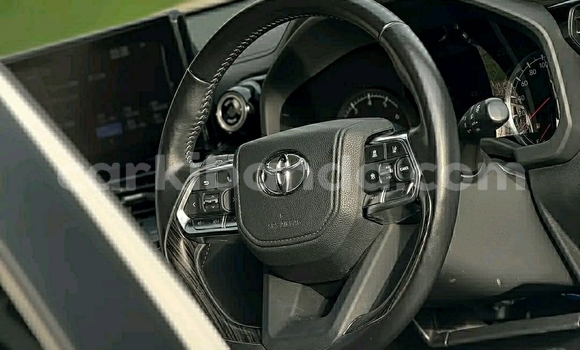 Buy Used Toyota Land Cruiser White Car in Kampala in Uganda Buy Used Toyota Land Cruiser White Car in Kampala in Uganda