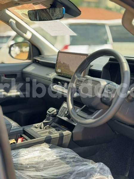 Big with watermark toyota hilux uganda kampala 26261