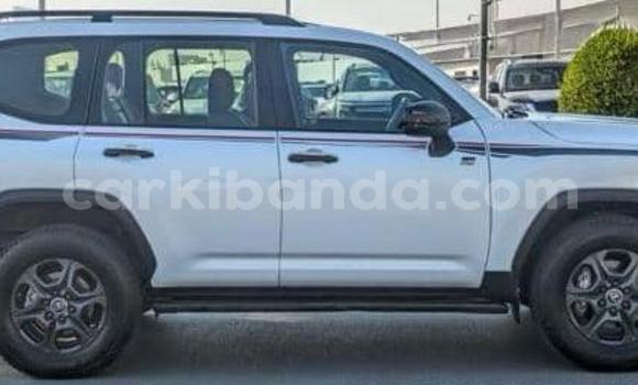 Buy Used Toyota Land Cruiser White Car in Kampala in Uganda Buy Used Toyota Land Cruiser White Car in Kampala in Uganda