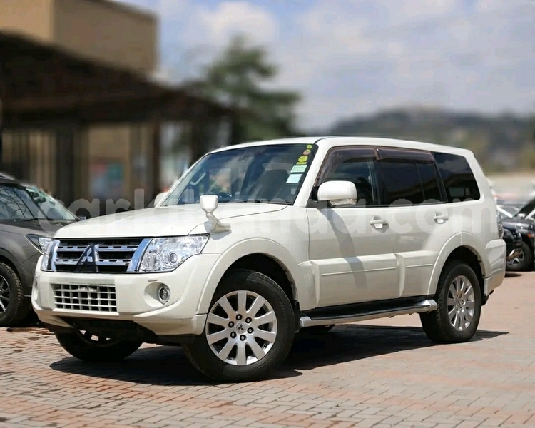 Big with watermark mitsubishi pajero uganda kampala 26267