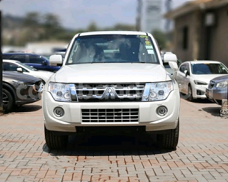 Big with watermark mitsubishi pajero uganda kampala 26267