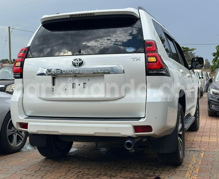 Big with watermark toyota prado uganda kampala 26269