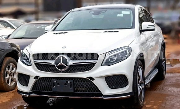 Nunua Ilio tumika Mercedes‒Benz GLE Coupe Nyeupe Gari ndani ya Kampala nchini Uganda Nunua Ilio tumika Mercedes‒Benz GLE Coupe Nyeupe Gari ndani ya Kampala nchini Uganda