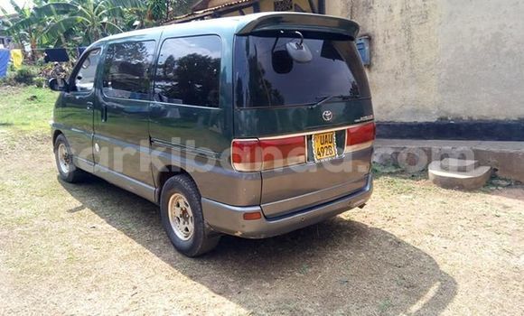 Buy Used Toyota Regius Green Car in Kampala in Uganda Buy Used Toyota Regius Green Car in Kampala in Uganda