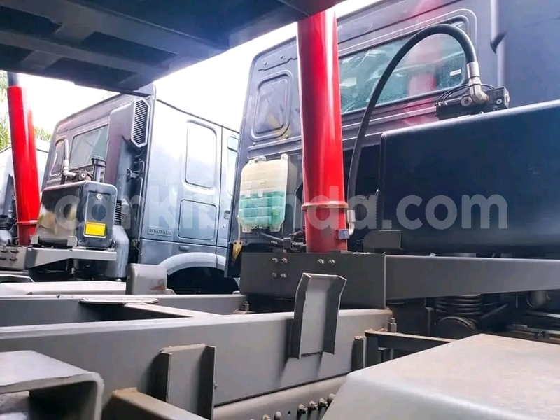 Big with watermark howo sinotruk uganda kampala 26291