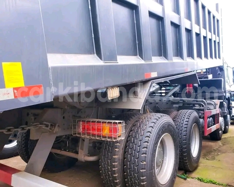Big with watermark howo sinotruk uganda kampala 26291