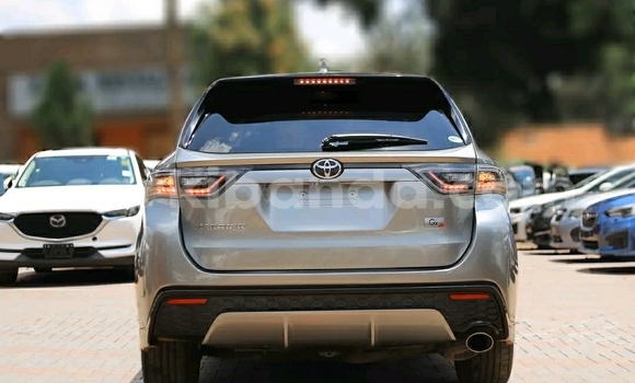 Buy Used Toyota Harrier Silver Car in Kampala in Uganda Buy Used Toyota Harrier Silver Car in Kampala in Uganda