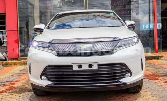 Gura Yakoze Toyota Harrier Other Imodoka i Kampala mu Uganda Gura Yakoze Toyota Harrier Other Imodoka i Kampala mu Uganda