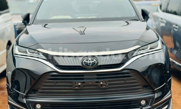 Buy Used Toyota Harrier Black Car in Kampala in Uganda