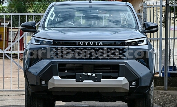Buy Used Toyota Hilux Black Car in Kampala in Uganda Buy Used Toyota Hilux Black Car in Kampala in Uganda