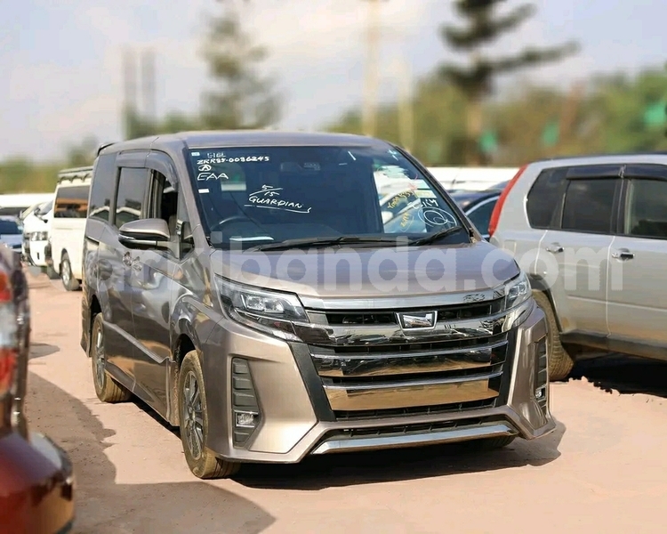Big with watermark toyota noah uganda kampala 26319