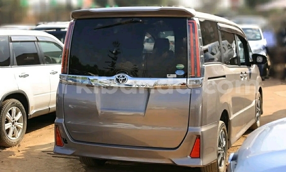 Buy Used Toyota Noah Brown Car in Kampala in Uganda Buy Used Toyota Noah Brown Car in Kampala in Uganda