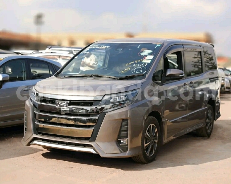 Big with watermark toyota noah uganda kampala 26319