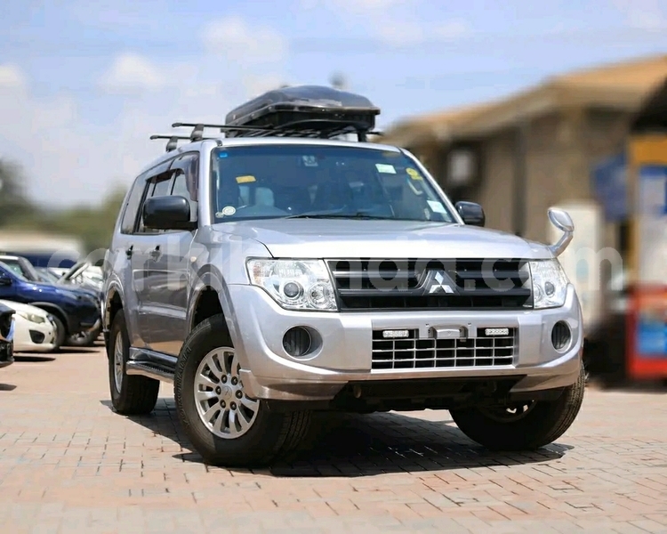 Big with watermark mitsubishi pajero uganda kampala 26320
