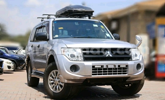 Buy Used Mitsubishi Pajero Silver Car in Kampala in Uganda Buy Used Mitsubishi Pajero Silver Car in Kampala in Uganda