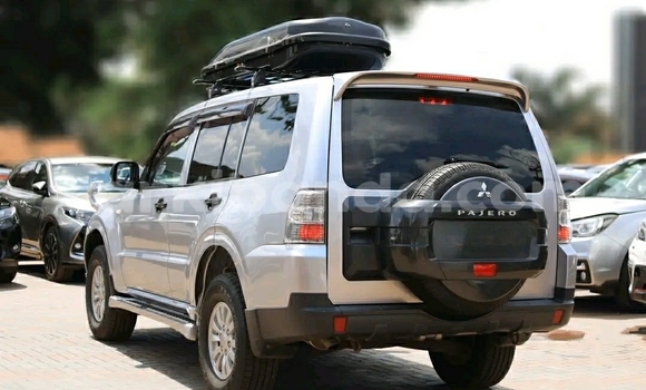 Buy Used Mitsubishi Pajero Silver Car in Kampala in Uganda Buy Used Mitsubishi Pajero Silver Car in Kampala in Uganda