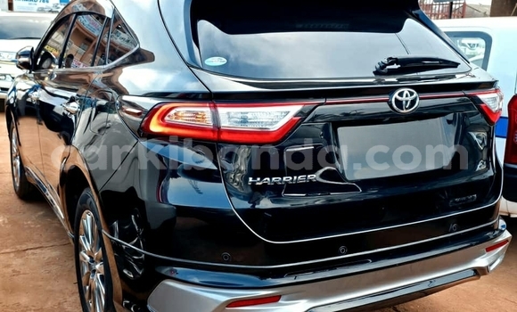 Gura Yakoze Toyota Harrier Blue Imodoka i Kampala mu Uganda Gura Yakoze Toyota Harrier Blue Imodoka i Kampala mu Uganda
