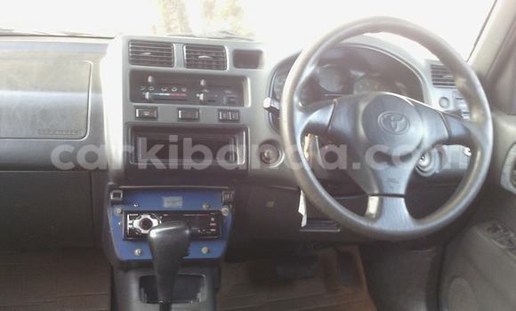 Gura Yakoze Toyota RAV4 Blue Imodoka i Arua mu Uganda Gura Yakoze Toyota RAV4 Blue Imodoka i Arua mu Uganda