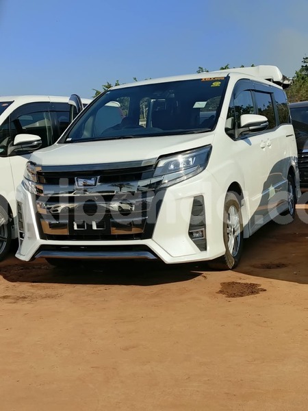 Big with watermark toyota noah uganda kampala 26329