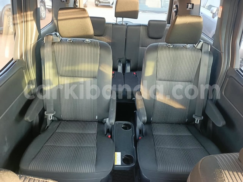 Big with watermark toyota noah uganda kampala 26329