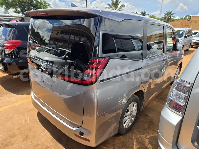 Big with watermark toyota noah uganda kampala 26330