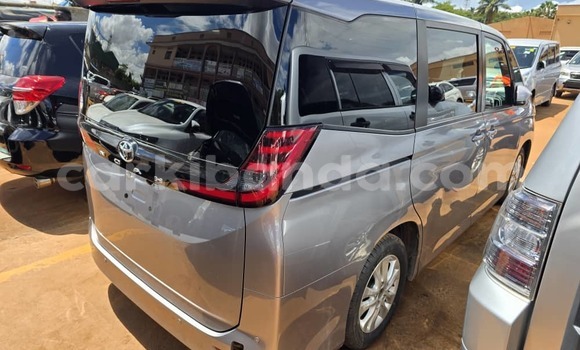 Buy Used Toyota Noah Silver Car in Kampala in Uganda Buy Used Toyota Noah Silver Car in Kampala in Uganda