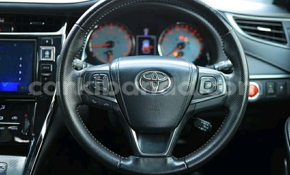 Nunua Ilio tumika Toyota Harrier Fedha Gari ndani ya Kampala nchini Uganda Nunua Ilio tumika Toyota Harrier Fedha Gari ndani ya Kampala nchini Uganda