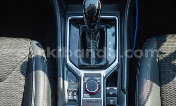 Nunua Ilio tumika Subaru Forester Bluu Gari ndani ya Kampala nchini Uganda Nunua Ilio tumika Subaru Forester Bluu Gari ndani ya Kampala nchini Uganda
