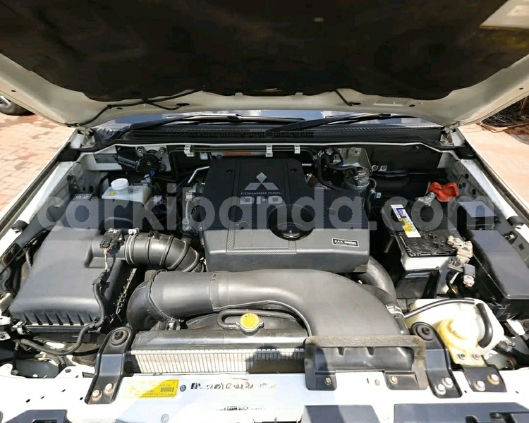 Big with watermark mitsubishi pajero uganda kampala 26335