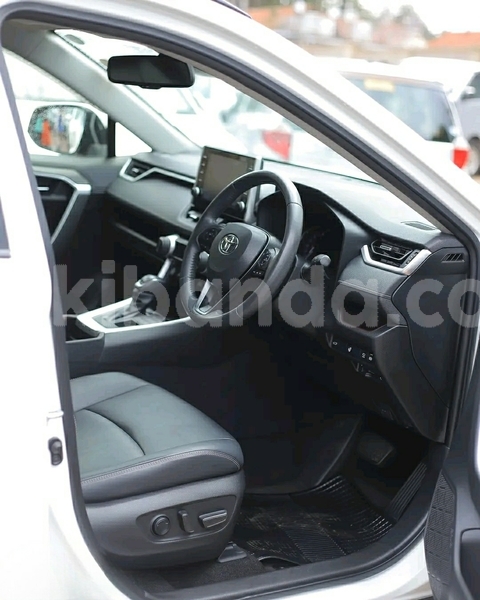 Big with watermark toyota rav4 uganda kampala 26336