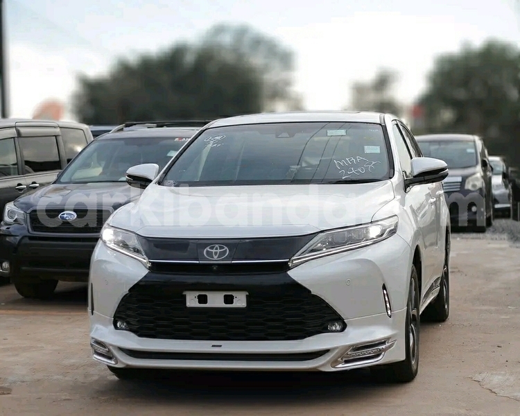 Big with watermark toyota harrier uganda kampala 26337