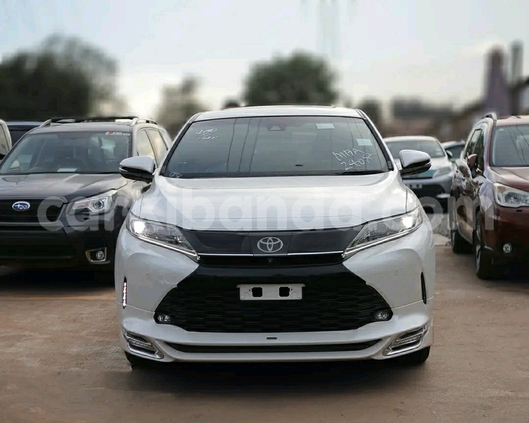 Big with watermark toyota harrier uganda kampala 26337