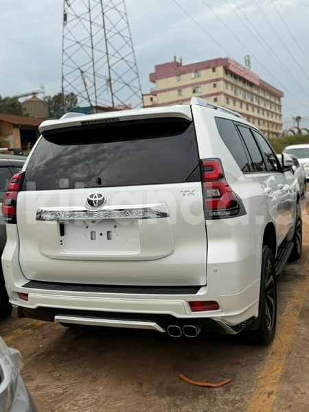 Big with watermark toyota prado uganda kampala 26338