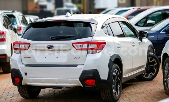 Nunua Ilio tumika Subaru XV Nyeupe Gari ndani ya Kampala nchini Uganda Nunua Ilio tumika Subaru XV Nyeupe Gari ndani ya Kampala nchini Uganda