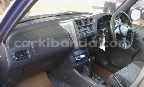 Gura Yakoze Toyota RAV4 Blue Imodoka i Arua mu Uganda Gura Yakoze Toyota RAV4 Blue Imodoka i Arua mu Uganda