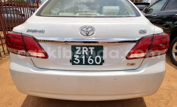 Acheter Occasion Voiture Toyota Premio Blanc à Kampala, Ouganda Acheter Occasion Voiture Toyota Premio Blanc à Kampala, Ouganda