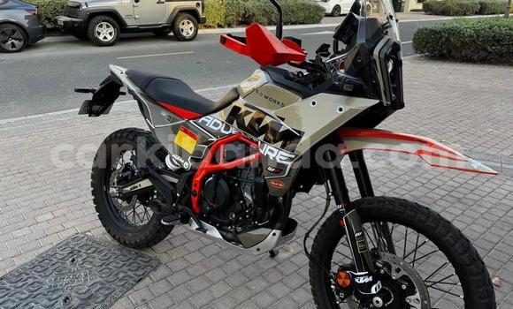 Gura Yakoze KTM ADVENTURE Beige Bike i Kampala mu Uganda Gura Yakoze KTM ADVENTURE Beige Bike i Kampala mu Uganda