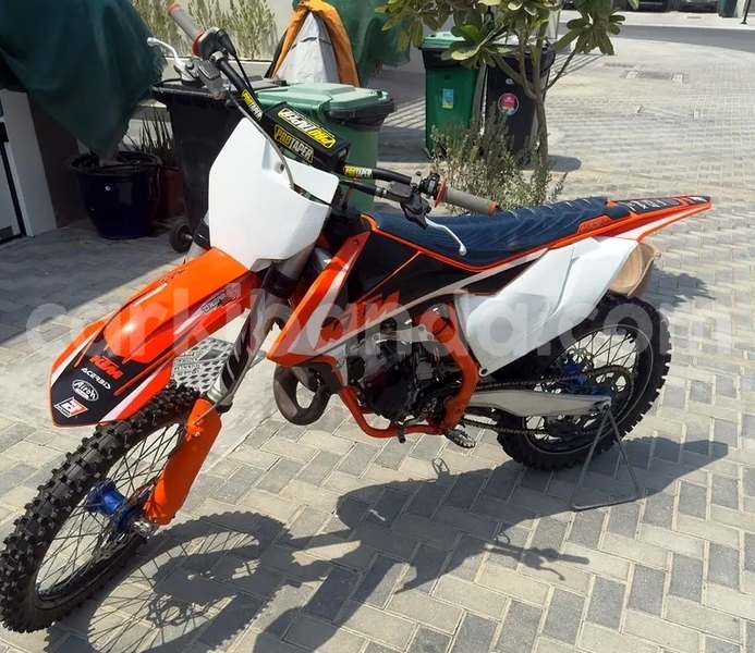 Big with watermark ktm 125 uganda kampala 26350