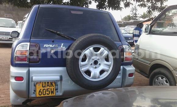 Gura Yakoze Toyota RAV4 Blue Imodoka i Arua mu Uganda Gura Yakoze Toyota RAV4 Blue Imodoka i Arua mu Uganda