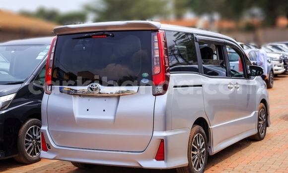 Buy Used Toyota Noah Silver Car in Kampala in Uganda Buy Used Toyota Noah Silver Car in Kampala in Uganda