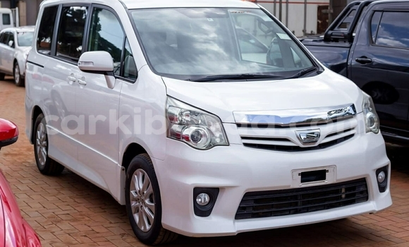Buy Used Toyota Noah Silver Car in Kampala in Uganda