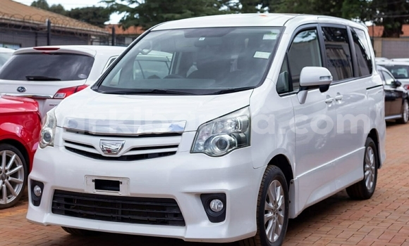 Buy Used Toyota Noah Silver Car in Kampala in Uganda Buy Used Toyota Noah Silver Car in Kampala in Uganda