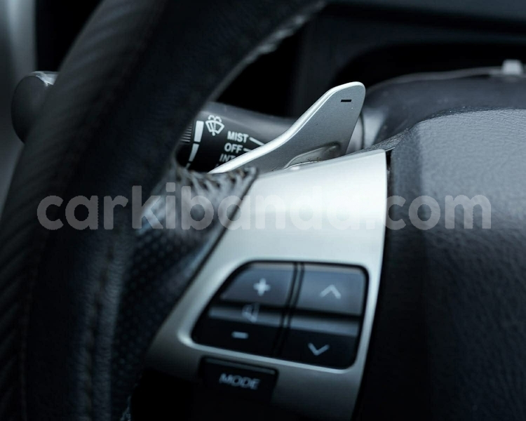Big with watermark toyota noah uganda kampala 26357