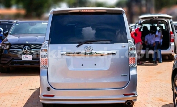 Buy Used Toyota Noah Silver Car in Kampala in Uganda Buy Used Toyota Noah Silver Car in Kampala in Uganda