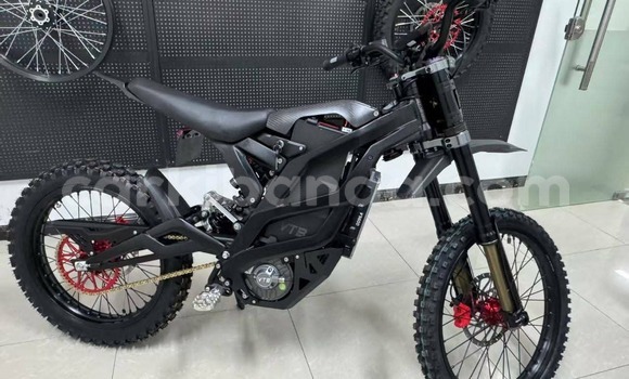 Acheter Occasion Moto Arctic Cat 450 Noir à Bushenyi, Occidental Acheter Occasion Moto Arctic Cat 450 Noir à Bushenyi, Occidental