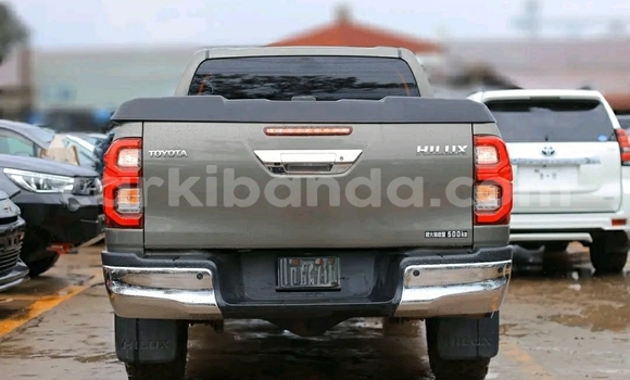 Buy Used Toyota Hiluxe Revo Green Car in Kampala in Uganda Buy Used Toyota Hiluxe Revo Green Car in Kampala in Uganda